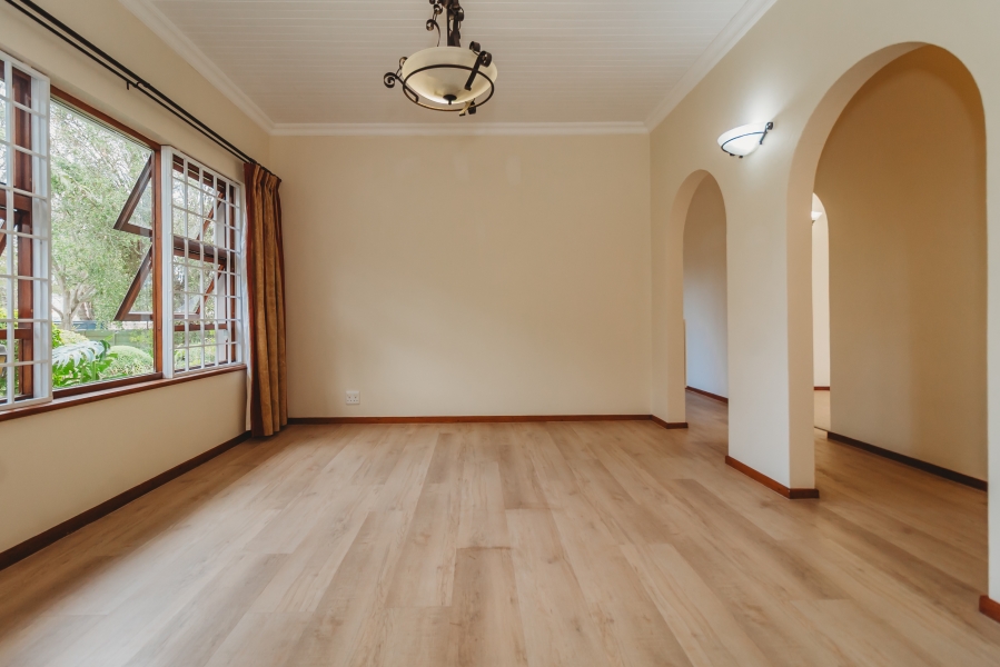 4 Bedroom Property for Sale in Heatherlands Western Cape